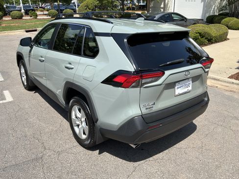 Used 2021 Toyota RAV4 XLE FWD image 8