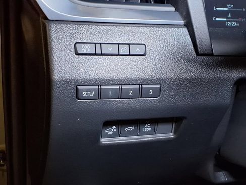 Used 2024 Lexus GX 550 w/ Accessory Package (Z1) AWD/4WD image 12