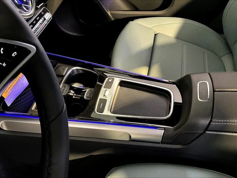 New 2026 Mercedes-Benz GLB 250 4MATIC image 10