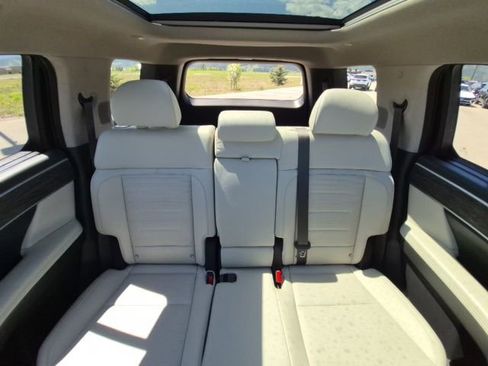 Used 2024 Hyundai Santa Fe Limited AWD/4WD image 28