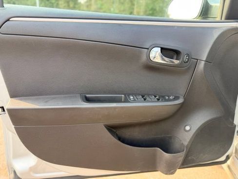 Used 2011 Chevrolet Malibu LT w/ Power Convenience Package FWD image 15