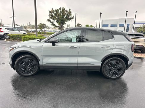 New 2026 Volvo EX30 Cross Country Ultra image 4