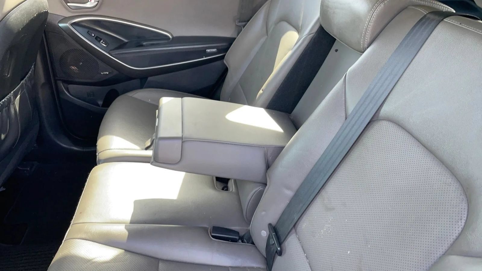 Used 2018 Hyundai Santa Fe FWD image 36