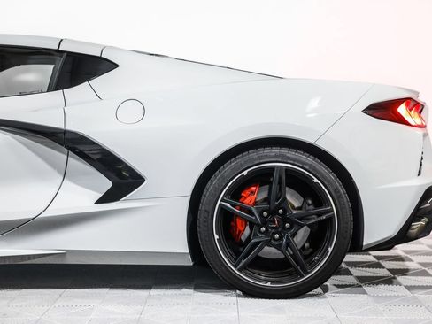 Used 2022 Chevrolet Corvette Stingray Coupe w/ 1LT RWD image 14