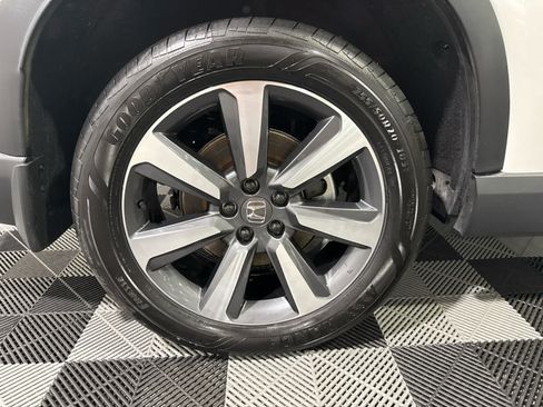 Used 2025 Honda Pilot Touring image 40