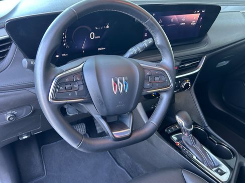Used 2024 Buick Encore GX Sport Touring image 8