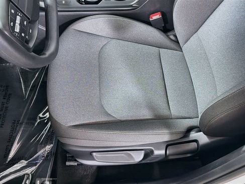 Used 2025 Kia K4 FWD image 19