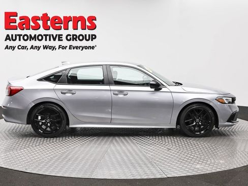 Used 2022 Honda Civic Sport image 4