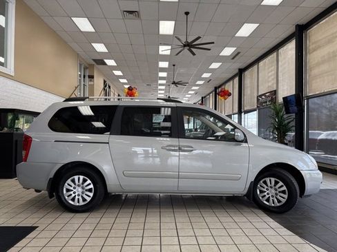Used 2014 Kia Sedona LX image 13