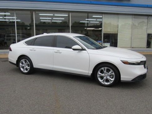 Used 2023 Honda Accord LX image 4