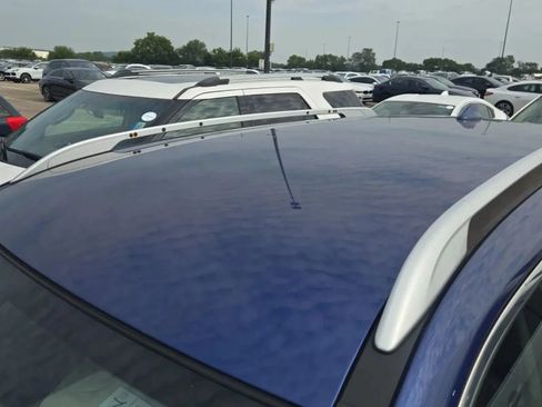 Used 2017 Nissan Rogue SV AWD/4WD image 4