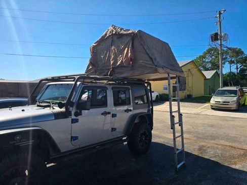 Used 2015 Jeep Wrangler Unlimited Sport w/ Connectivity Group AWD/4WD image 5