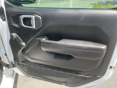 Used 2021 Jeep Gladiator Sport AWD/4WD image 10