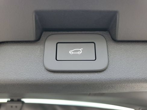 New 2026 Land Rover Discovery Limited Edition AWD/4WD image 34