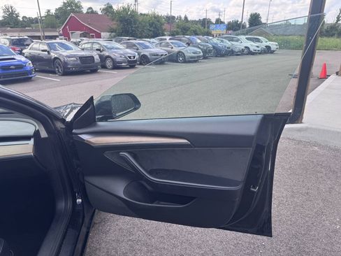 Used 2022 Tesla Model 3 Long Range AWD/4WD image 13