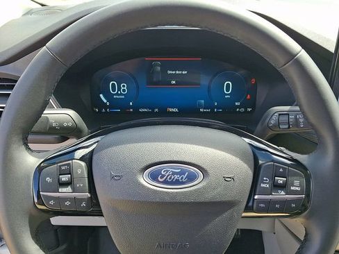 Used 2024 Ford Escape Platinum w/ Class II Trailer Tow Package AWD/4WD image 19