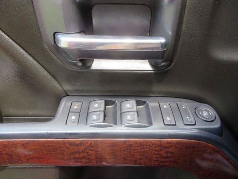 Used 2019 GMC Sierra 2500 SLE AWD/4WD image 24