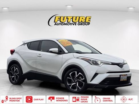 Used 2019 Toyota C-HR XLE FWD image 1