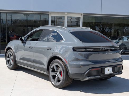 New 2025 Porsche Macan 4S Electric image 3