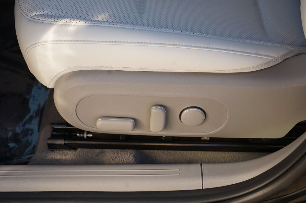 Certified 2025 Hyundai Ioniq 6 SEL RWD image 14