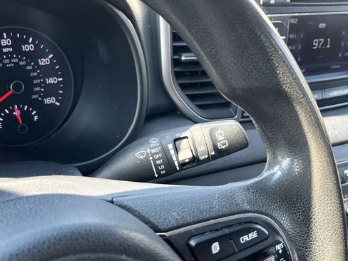 Used 2018 Kia Sportage LX FWD image 25