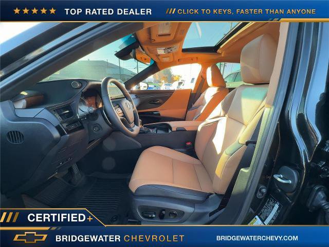 Used 2025 Lexus ES 350 w/ Premium Package FWD image 11