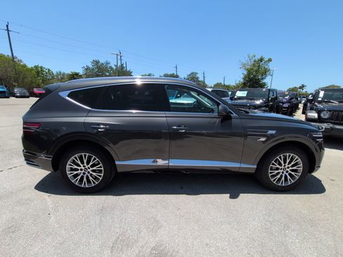 Used 2025 Genesis GV80 2.5T Standard AWD/4WD image 4