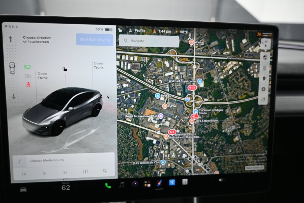 Used 2026 Tesla Model Y Long Range AWD/4WD image 11