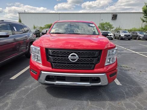 Used 2023 Nissan Titan SV RWD image 2