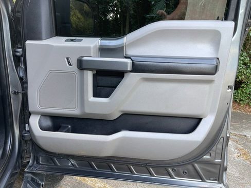 Used 2016 Ford F150 XLT w/ XTR Package image 17