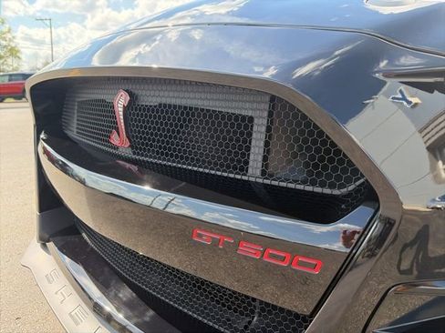 Used 2022 Ford Mustang Shelby GT500 w/ Technology Package RWD image 6