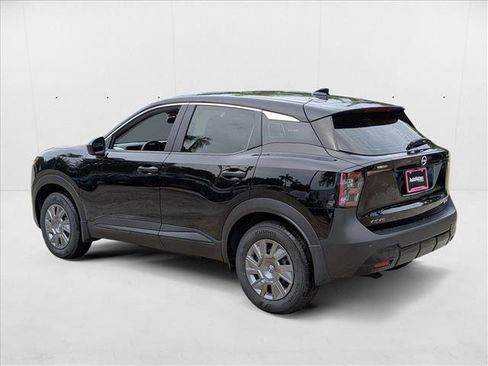 New 2025 Nissan Kicks S image 8