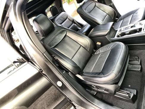 Used 2020 Ford Explorer Limited w/ Hybrid Equipment Group 310A AWD/4WD image 27