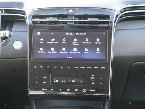 Used 2023 Hyundai Tucson Limited image 15