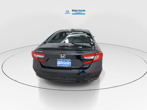 Used 2018 Honda Accord Sport image 9