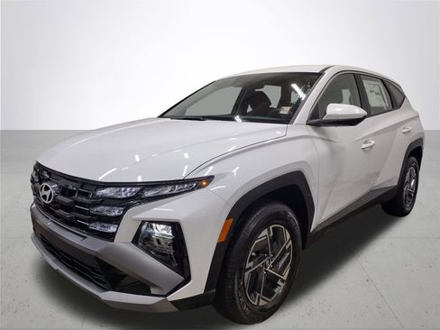 New 2026 Hyundai Tucson Blue SE AWD/4WD image 2