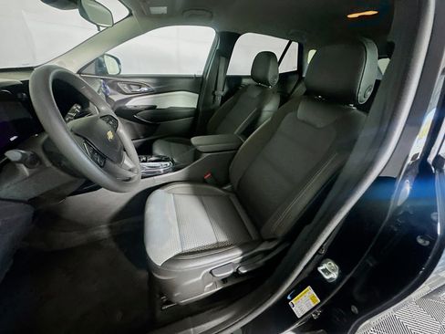 Used 2025 Chevrolet Trax LT image 13