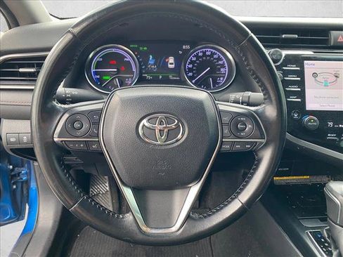 Used 2019 Toyota Camry XLE FWD image 10