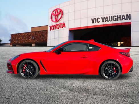 New 2026 Toyota GR86 Premium RWD image 2