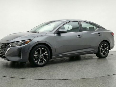 Used 2025 Nissan Sentra SV FWD image 3