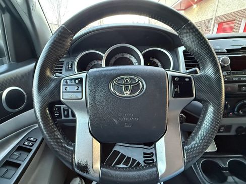 Used 2012 Toyota Tacoma PreRunner w/ SR5 Pkg RWD image 21