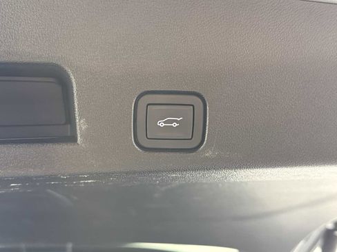 Certified 2024 Chevrolet Traverse LT image 36