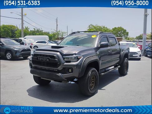 Used 2021 Toyota Tacoma SR5 RWD image 1