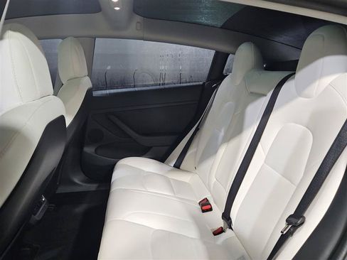 Used 2022 Tesla Model 3 Performance AWD/4WD image 9