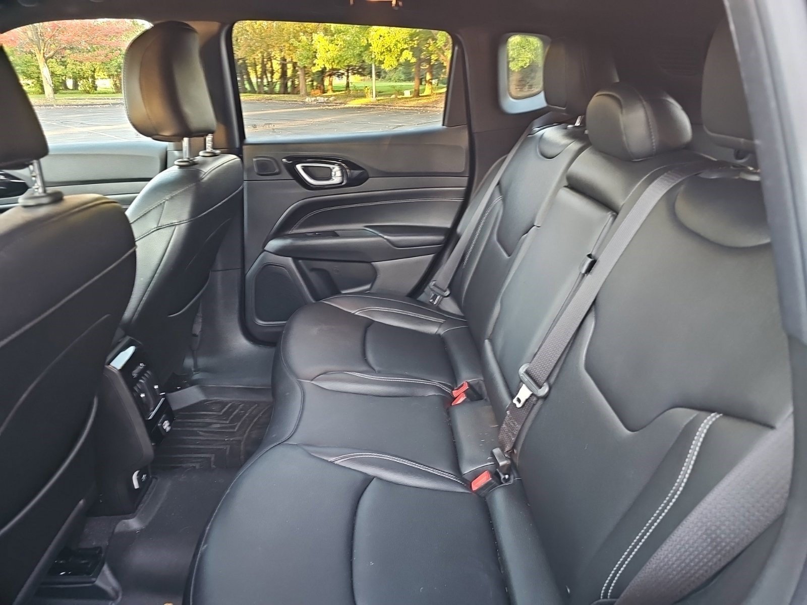 Used 2024 Jeep Compass Limited w/ High Altitude Package AWD/4WD image 16