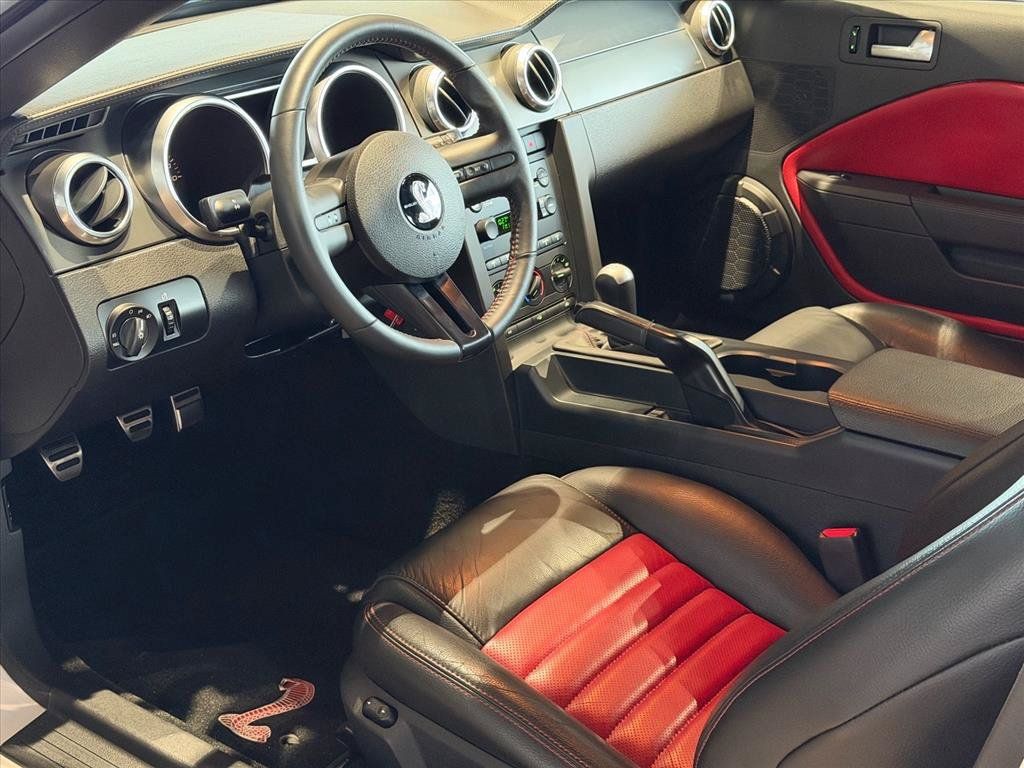 Used 2007 Ford Mustang Shelby GT500 RWD image 10