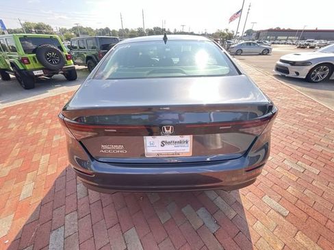 Certified 2024 Honda Accord EX image 31