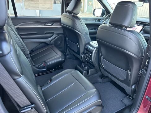 New 2025 Jeep Grand Cherokee L Limited w/ Trailer Tow Package image 22