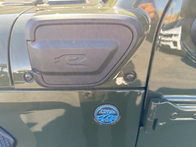 Certified 2024 Jeep Wrangler Unlimited AWD/4WD image 43