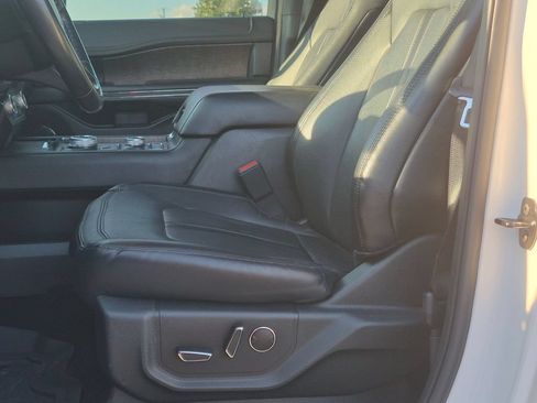Used 2019 Ford Expedition Limited w/ Special Edition Package AWD/4WD image 10